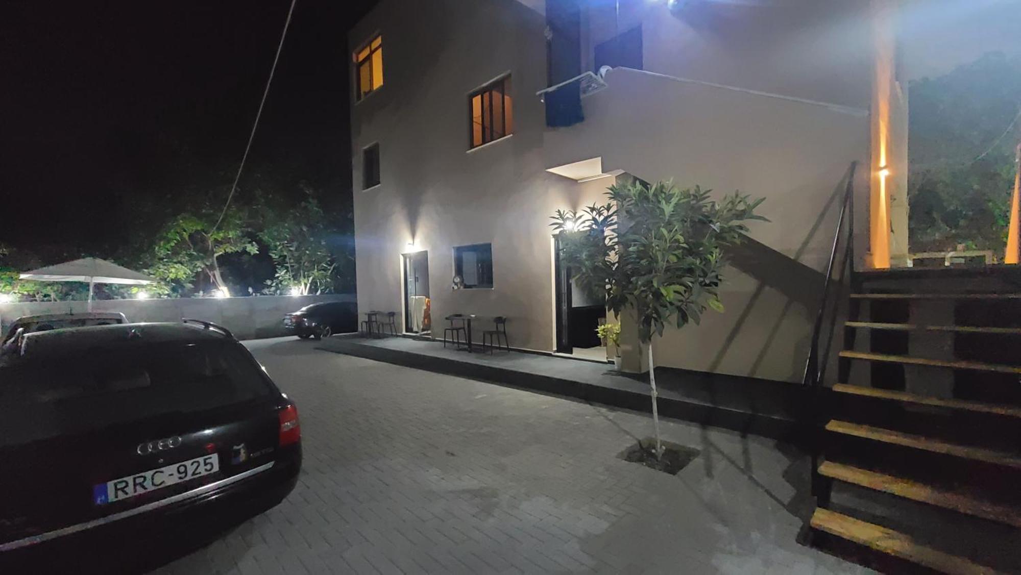 Guest House Tian & Hojz دراس المظهر الخارجي الصورة